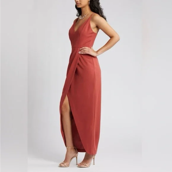 The Ines V-neck Tulip Gown / Dress In Sienna. Made by WAYF. - Picture 3 of 7